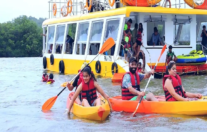 Best Adventure Boat Party in Goa